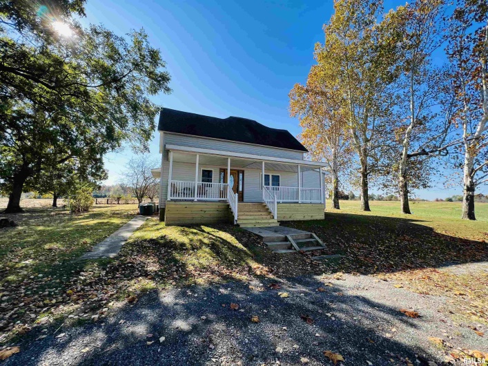 17064 Old Frankfort Road, Johnston City, Illinois 62951, 5 Bedrooms Bedrooms, 0 ,2 BathroomsBathrooms,Residential,For Sale,Old Frankfort,0,RMAEB451336