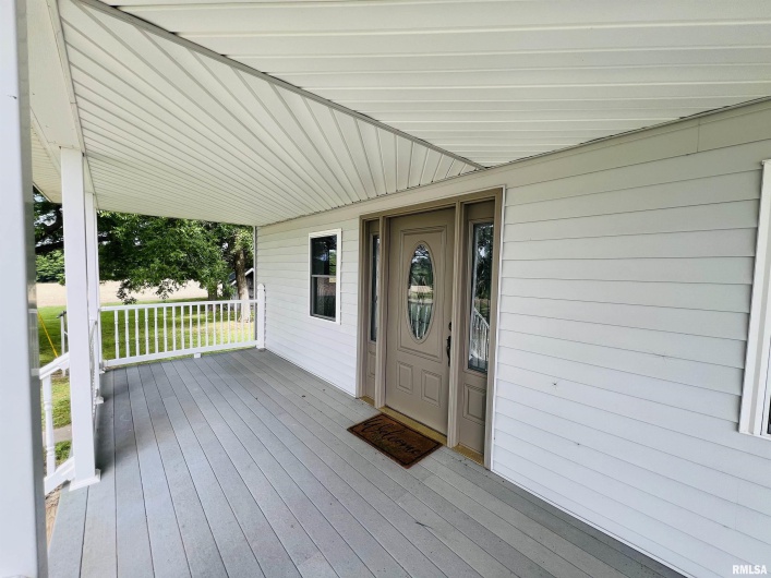 17064 Old Frankfort Road, Johnston City, Illinois 62951, 5 Bedrooms Bedrooms, 0 ,2 BathroomsBathrooms,Residential,For Sale,Old Frankfort,0,RMAEB451336
