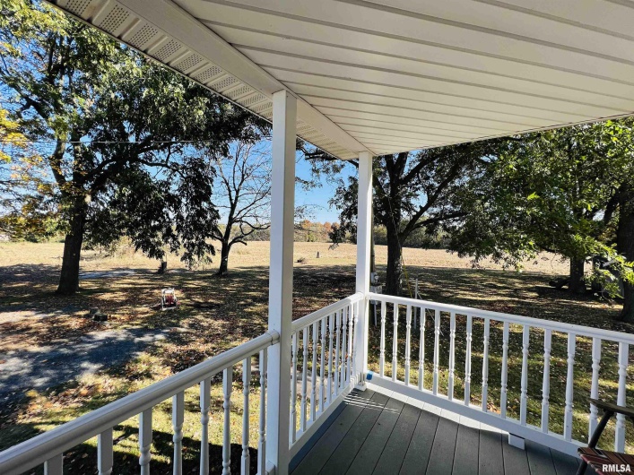 17064 Old Frankfort Road, Johnston City, Illinois 62951, 5 Bedrooms Bedrooms, 0 ,2 BathroomsBathrooms,Residential,For Sale,Old Frankfort,0,RMAEB451336