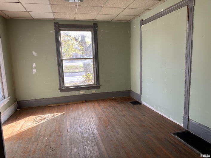 334 WALNUT Street, Carbondale, Illinois 62901, 0 , 0 ,0,Residential Income,For Sale,WALNUT,0,RMAEB451415