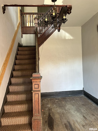 334 WALNUT Street, Carbondale, Illinois 62901, 0 , 0 ,0,Residential Income,For Sale,WALNUT,0,RMAEB451415