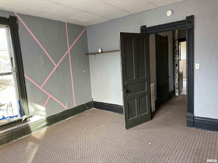 334 WALNUT Street, Carbondale, Illinois 62901, 0 , 0 ,0,Residential Income,For Sale,WALNUT,0,RMAEB451415
