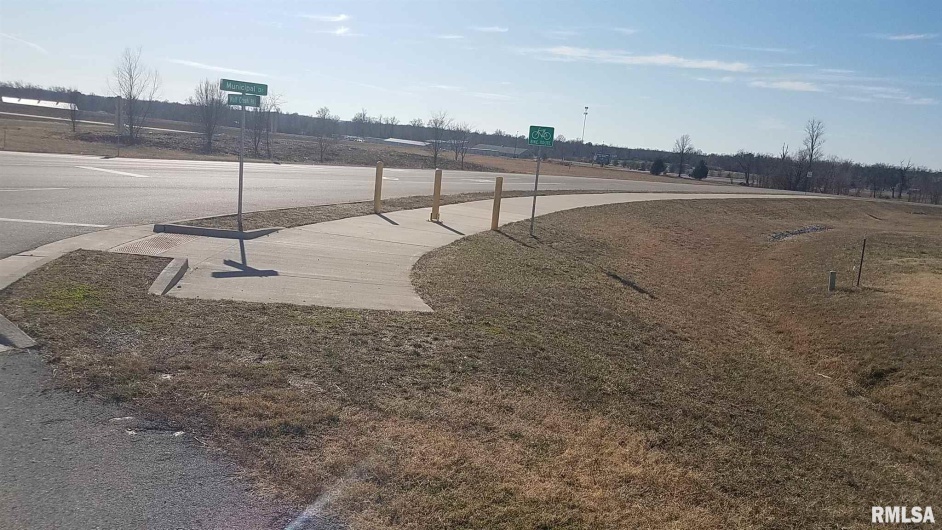 0004 FRONTAGE Road, Crainville, Illinois 62918, 0 , 0 ,0,Land,For Sale,FRONTAGE,0,RMAEB432848