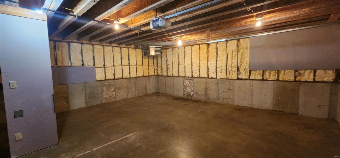 Insulated garage/loading area
