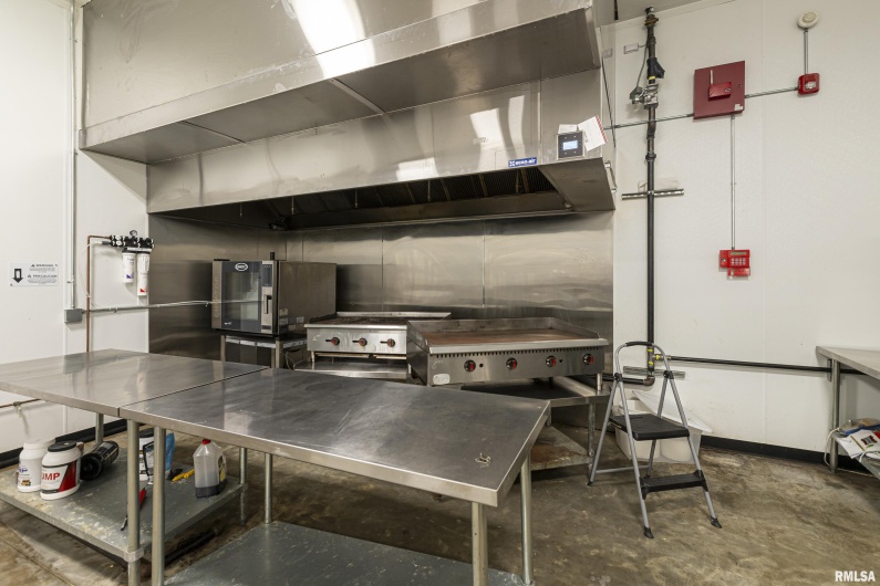 950 Pentecost Road, Marion, Illinois 62959, 0 , 0 ,0,Commercial Sale,For Sale,Pentecost,0,RMAEB451615