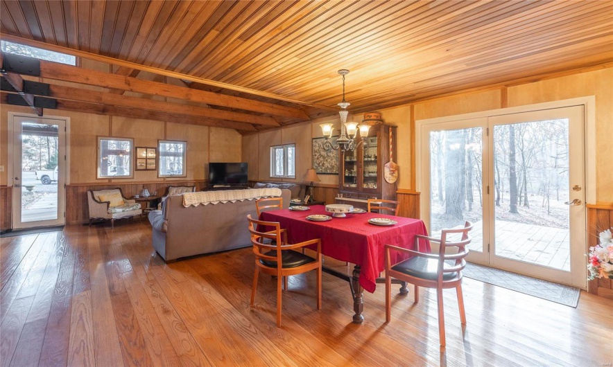 15247 Laminack Road, Carterville, Illinois 62918, 2 Bedrooms Bedrooms, 8 Rooms Rooms,1 BathroomBathrooms,Farm,For Sale,Laminack,MAR23073464
