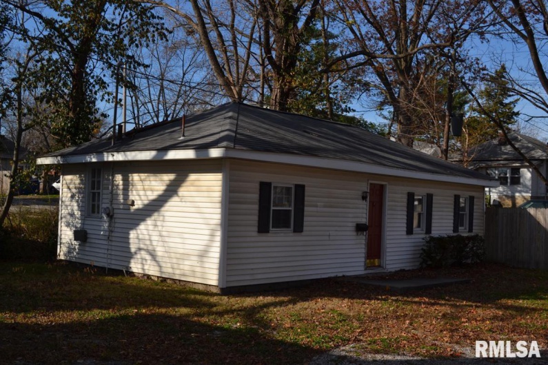 405 ASH Street, Carbondale, Illinois 61901, 0 , 0 ,0,Commercial Sale,For Sale,ASH,0,RMAEB451676