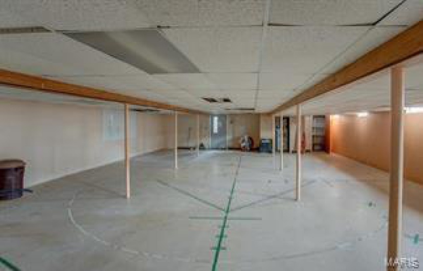 1010 Locust Street, Red Bud, Illinois 62278, ,Commercial Sale,For Sale,Locust,MAR23075311