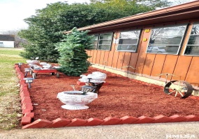 405 4TH Street, Rosiclare, Illinois 62982, 2 Bedrooms Bedrooms, 0 ,1 BathroomBathrooms,Residential,For Sale,4TH,0,RMAEB451826