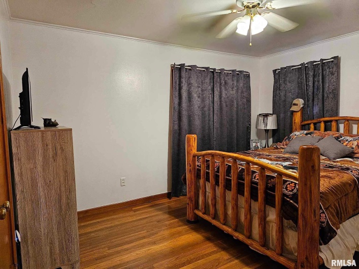 405 4TH Street, Rosiclare, Illinois 62982, 2 Bedrooms Bedrooms, 0 ,1 BathroomBathrooms,Residential,For Sale,4TH,0,RMAEB451826