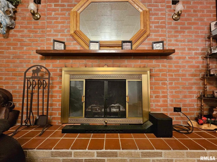 405 4TH Street, Rosiclare, Illinois 62982, 2 Bedrooms Bedrooms, 0 ,1 BathroomBathrooms,Residential,For Sale,4TH,0,RMAEB451826