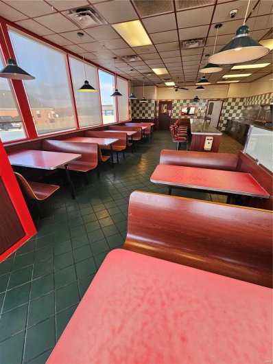 21962 Highway 32, Ste Genevieve, Missouri 63670, ,Commercial Sale,For Sale,Highway 32,MAR23067098