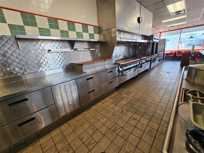 21962 Highway 32, Ste Genevieve, Missouri 63670, ,Commercial Sale,For Sale,Highway 32,MAR23067098