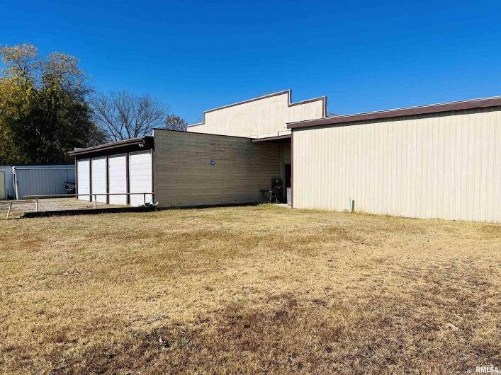 323 RAYMOND Street, Harrisburg, Illinois 62946, 0 , 0 ,0,Commercial Sale,For Sale,RAYMOND,0,RMAEB449990