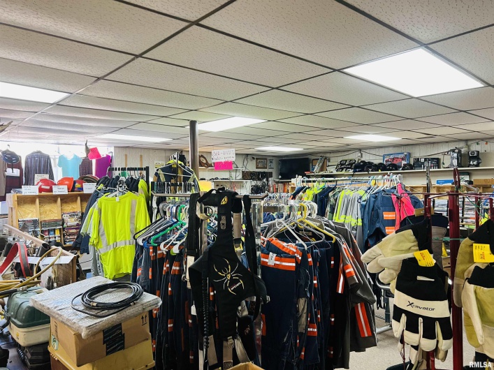 323 RAYMOND Street, Harrisburg, Illinois 62946, 0 , 0 ,0,Commercial Sale,For Sale,RAYMOND,0,RMAEB449990