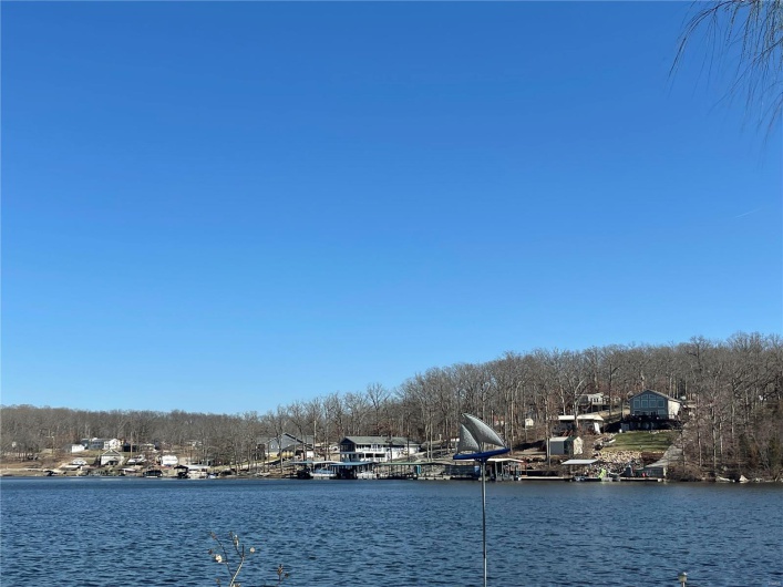 Lake View 