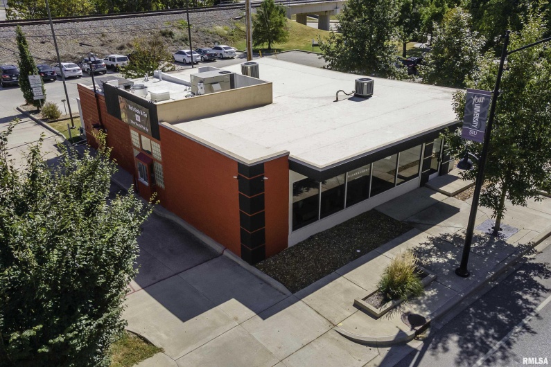 709 ILLINOIS Avenue, Carbondale, Illinois 62901, 0 , 0 ,0,Commercial Sale,For Sale,ILLINOIS,0,RMAQC4249668