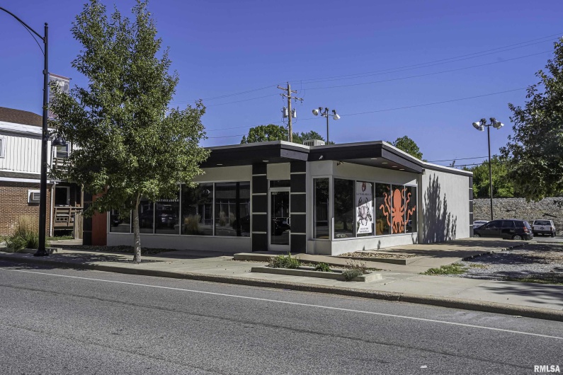 709 ILLINOIS Avenue, Carbondale, Illinois 62901, 0 , 0 ,0,Commercial Sale,For Sale,ILLINOIS,0,RMAQC4249668