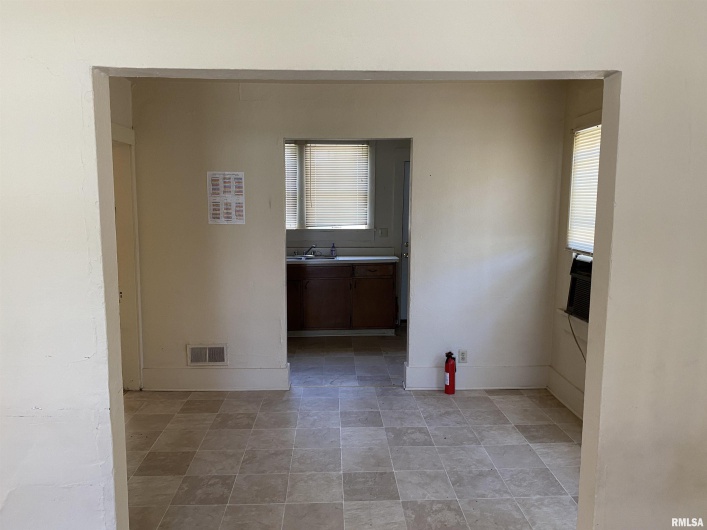 403 CHERRY Street, Carbondale, Illinois 62901, 4 Bedrooms Bedrooms, 0 ,1 BathroomBathrooms,Residential,For Sale,CHERRY,0,RMAEB445362