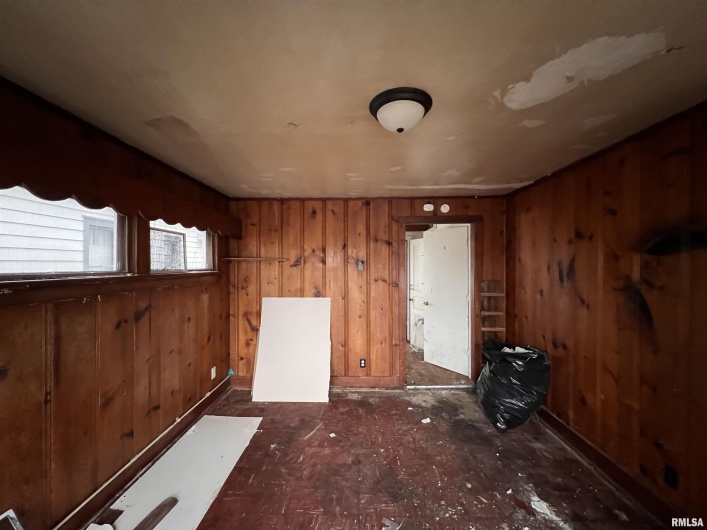406 UNIVERSITY Avenue, Carbondale, Illinois 62901, 0 , 0 ,0,Residential Income,For Sale,UNIVERSITY,0,RMAEB452098