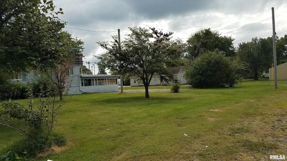 409 WALNUT Street, Carbondale, Illinois 62901, 0 , 0 ,0,Commercial Sale,For Sale,WALNUT,0,RMAEB452267