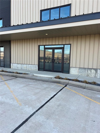 2015 Perryville Boulevard, Perryville, Missouri 63775, ,Commercial Lease,For Sale,Perryville,MAR24009219