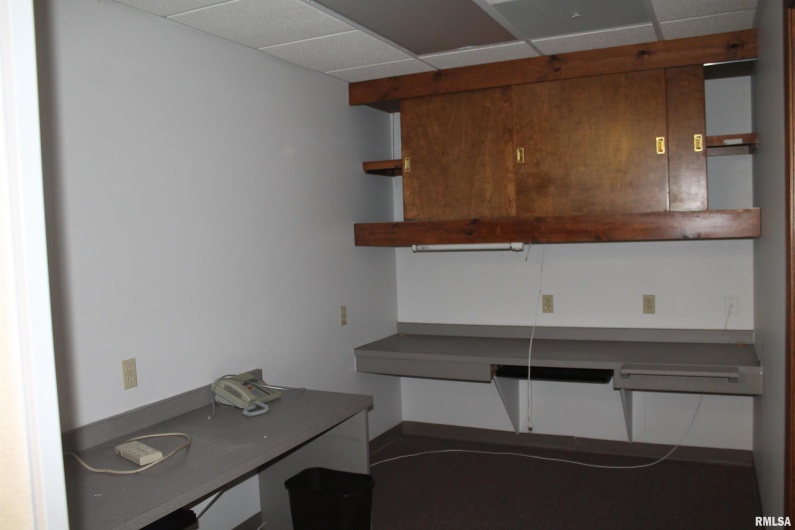 1001 MAIN Street, Carbondale, Illinois 62901, 0 , 0 ,0,Commercial Sale,For Sale,MAIN,0,RMAEB452360