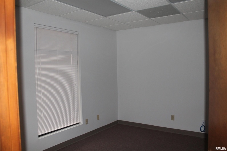 1001 MAIN Street, Carbondale, Illinois 62901, 0 , 0 ,0,Commercial Sale,For Sale,MAIN,0,RMAEB452360