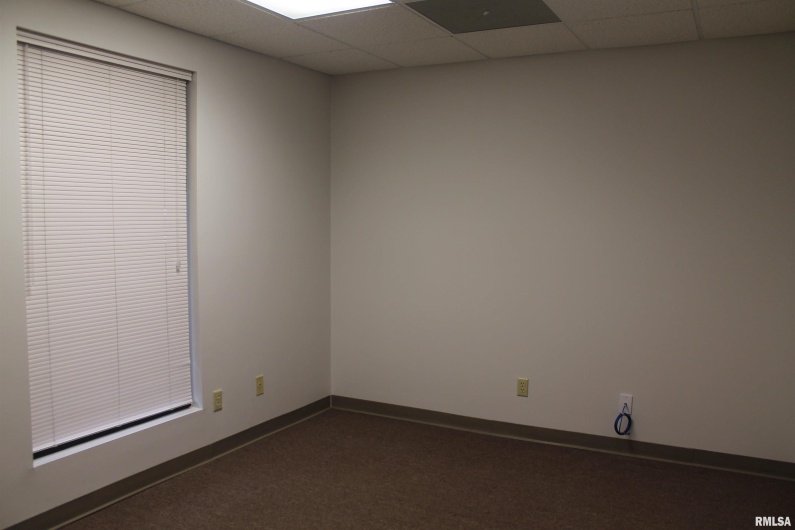 1001 MAIN Street, Carbondale, Illinois 62901, 0 , 0 ,0,Commercial Sale,For Sale,MAIN,0,RMAEB452360