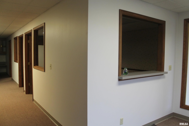 1001 MAIN Street, Carbondale, Illinois 62901, 0 , 0 ,0,Commercial Sale,For Sale,MAIN,0,RMAEB452360