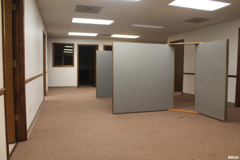 1001 MAIN Street, Carbondale, Illinois 62901, 0 , 0 ,0,Commercial Sale,For Sale,MAIN,0,RMAEB452360