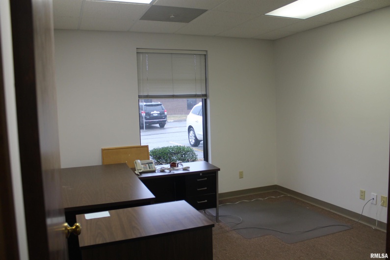 1001 MAIN Street, Carbondale, Illinois 62901, 0 , 0 ,0,Commercial Sale,For Sale,MAIN,0,RMAEB452360