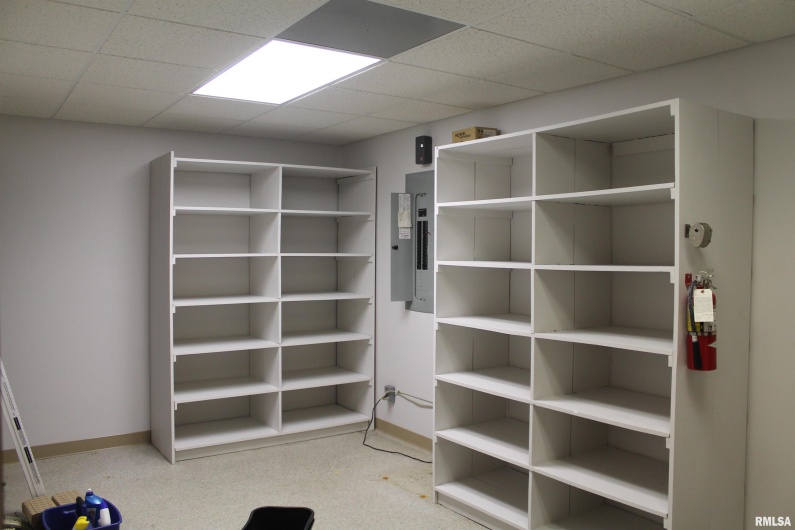 1001 MAIN Street, Carbondale, Illinois 62901, 0 , 0 ,0,Commercial Sale,For Sale,MAIN,0,RMAEB452360