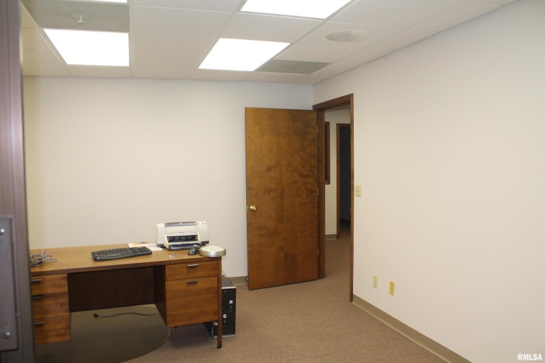 1001 MAIN Street, Carbondale, Illinois 62901, 0 , 0 ,0,Commercial Sale,For Sale,MAIN,0,RMAEB452360