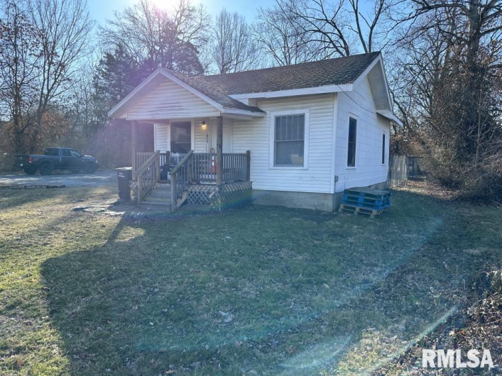 909 SYCAMORE Street, Carbondale, Illinois 62901, 0 , 0 ,0,Residential Income,For Sale,SYCAMORE,0,RMAQC4250434