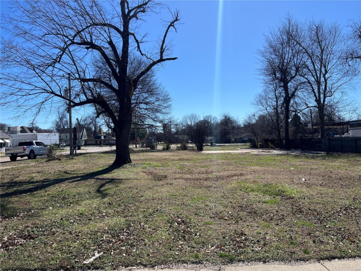 107 Everett, Kennett, Missouri 63857, ,Land,For Sale,Everett,MAR24011246