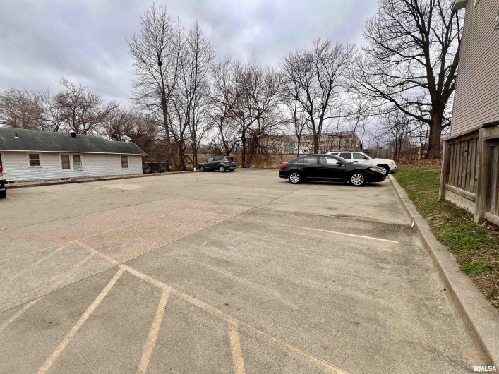 600 WASHINGTON Street, Carbondale, Illinois 62901, 0 , 0 ,0,Residential Income,For Sale,WASHINGTON,0,RMAEB452432
