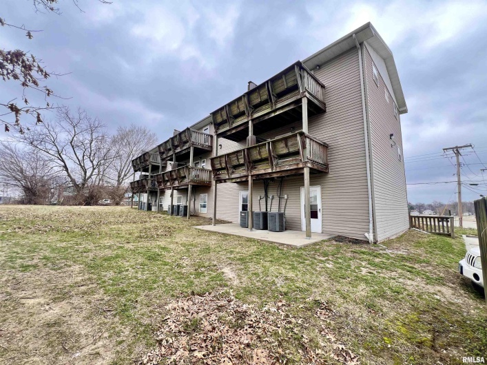 600 WASHINGTON Street, Carbondale, Illinois 62901, 0 , 0 ,0,Residential Income,For Sale,WASHINGTON,0,RMAEB452432