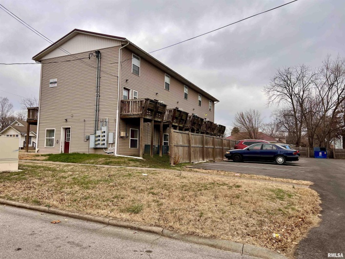 710 COLLEGE Street, Carbondale, Illinois 62901, 0 , 0 ,0,Residential Income,For Sale,COLLEGE,0,RMAEB452443
