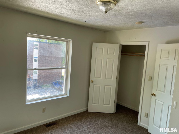 710 COLLEGE Street, Carbondale, Illinois 62901, 0 , 0 ,0,Residential Income,For Sale,COLLEGE,0,RMAEB452443