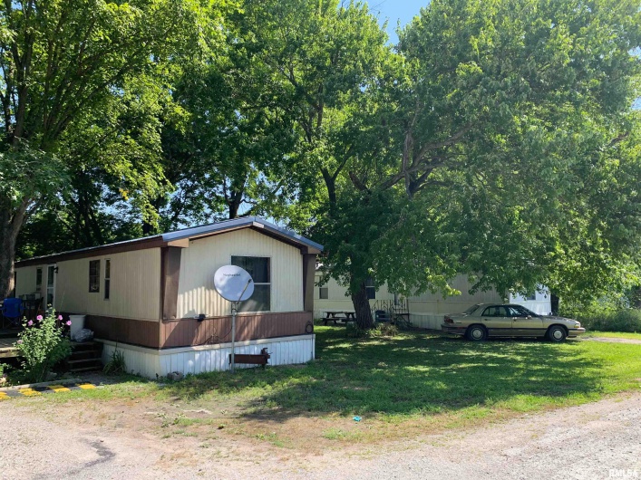 5281-5287 COUNTRY CLUB Road, Murphysboro, Illinois 62966, 0 , 0 ,0,Residential Income,For Sale,COUNTRY CLUB,0,RMAEB445821