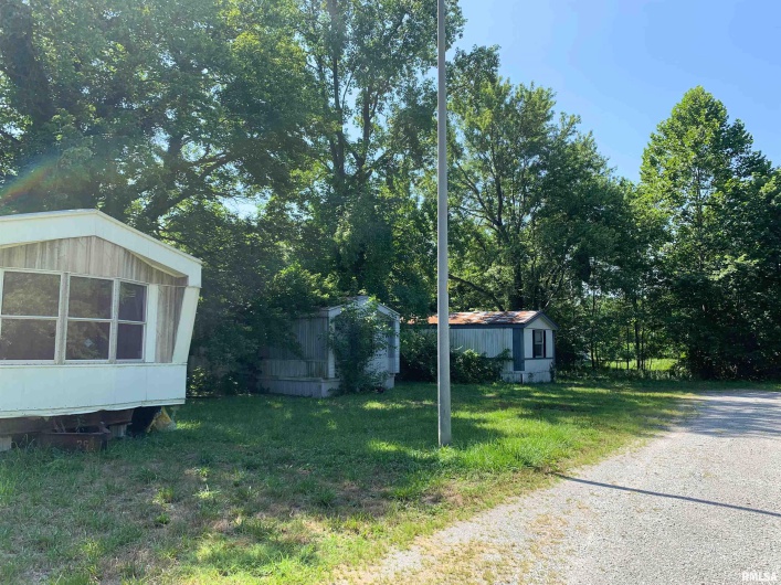 5281-5287 COUNTRY CLUB Road, Murphysboro, Illinois 62966, 0 , 0 ,0,Residential Income,For Sale,COUNTRY CLUB,0,RMAEB445821