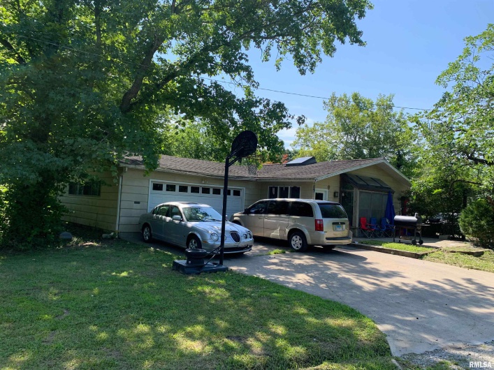 5281-5287 COUNTRY CLUB Road, Murphysboro, Illinois 62966, 0 , 0 ,0,Residential Income,For Sale,COUNTRY CLUB,0,RMAEB445821
