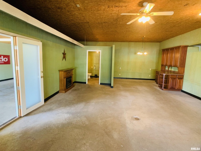 8890 US Hwy 45 N Highway, Eldorado, Illinois 62930, 0 , 0 ,0,Commercial Sale,For Sale,US Hwy 45 N,0,RMAEB452642