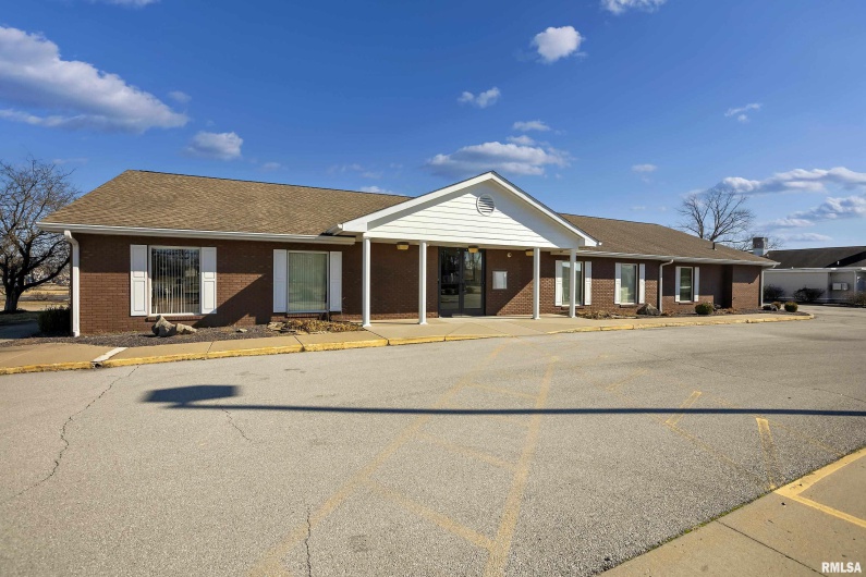 601 MAIN Street, Carbondale, Illinois 62901, 0 , 0 ,0,Commercial Sale,For Sale,MAIN,0,RMAEB452884