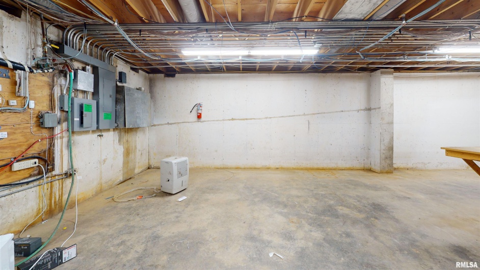 601 MAIN Street, Carbondale, Illinois 62901, 0 , 0 ,0,Commercial Sale,For Sale,MAIN,0,RMAEB452884
