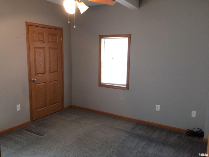 615 LOGAN Avenue, Carbondale, Illinois 62901, 0 , 0 ,0,Residential Income,For Sale,LOGAN,0,RMAEB452905