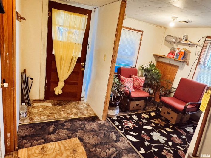 325 LEWIS Street, Anna, Illinois 62906, 2 Bedrooms Bedrooms, 0 ,1 BathroomBathrooms,Residential,For Sale,LEWIS,0,RMAEB452909