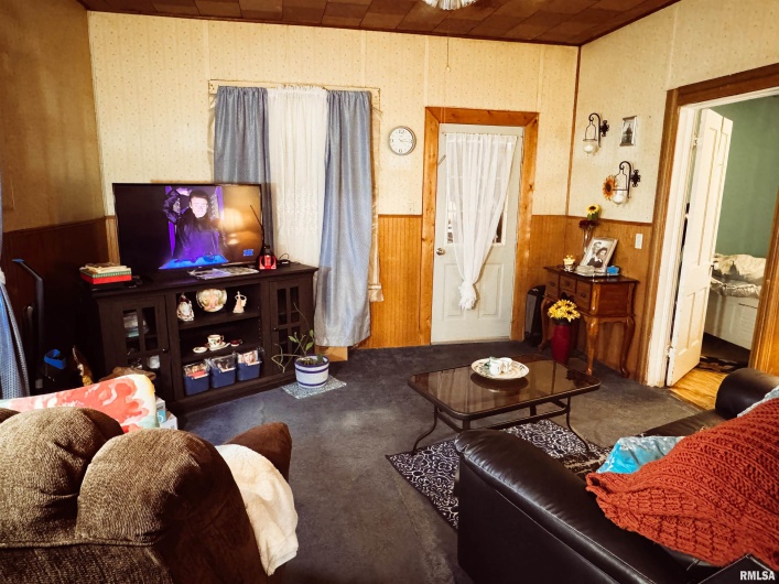 325 LEWIS Street, Anna, Illinois 62906, 2 Bedrooms Bedrooms, 0 ,1 BathroomBathrooms,Residential,For Sale,LEWIS,0,RMAEB452909