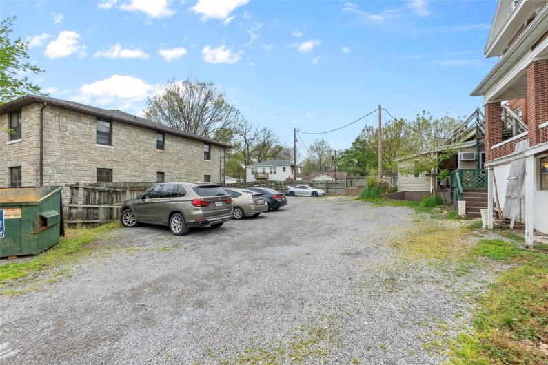 239 Middle Street, Cape Girardeau, Missouri 63701, ,Commercial Sale,For Sale,Middle,MAR24026409